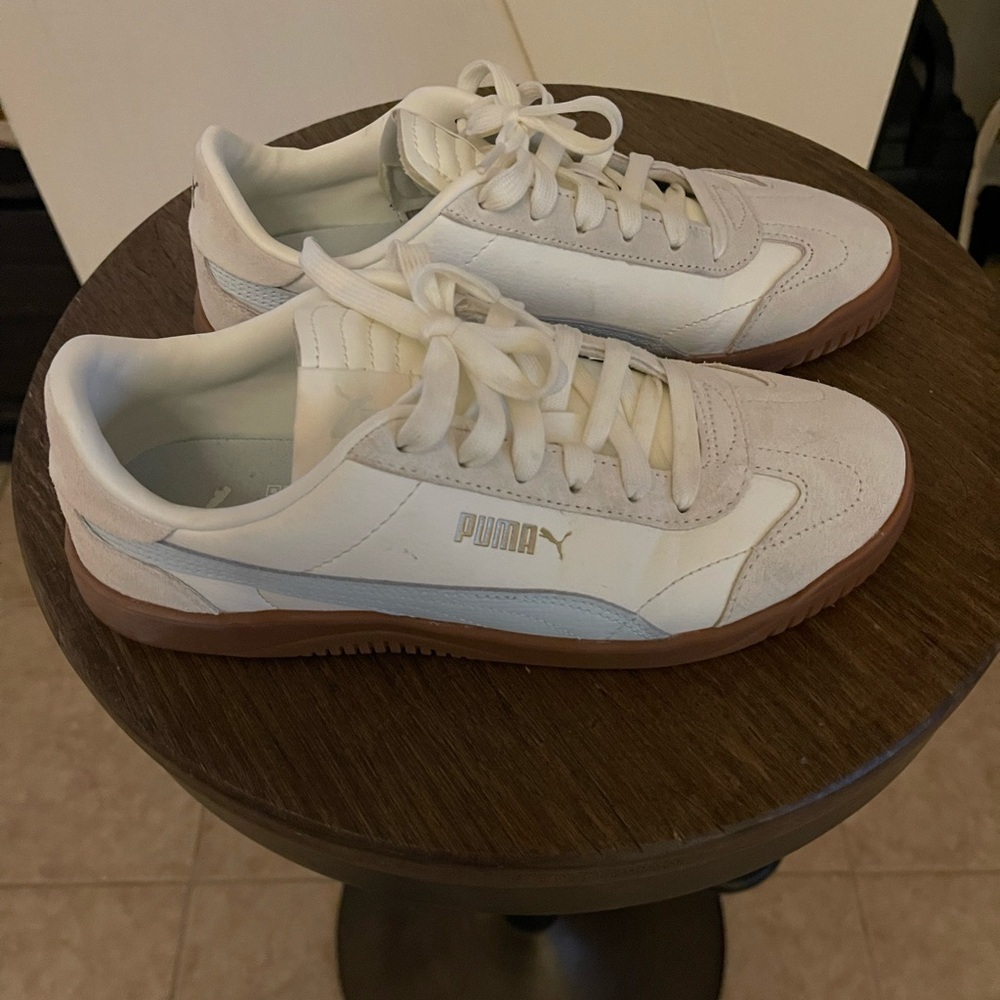 PUMA women White and gray Sneakers